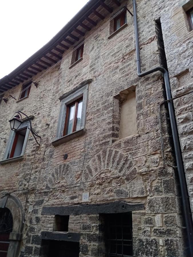 La Dimora Di Pietra Lägenhet Gubbio Exteriör bild