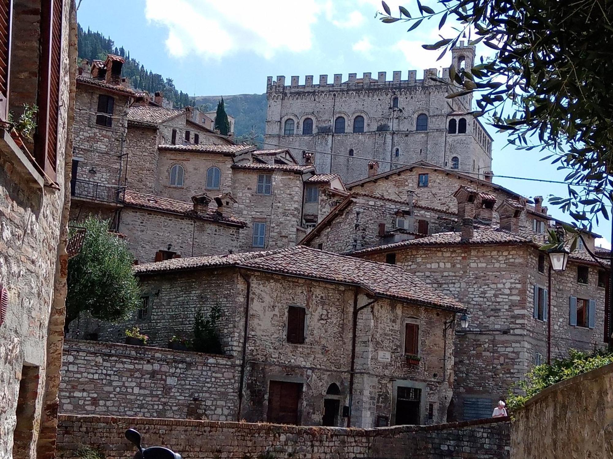 La Dimora Di Pietra Lägenhet Gubbio Exteriör bild