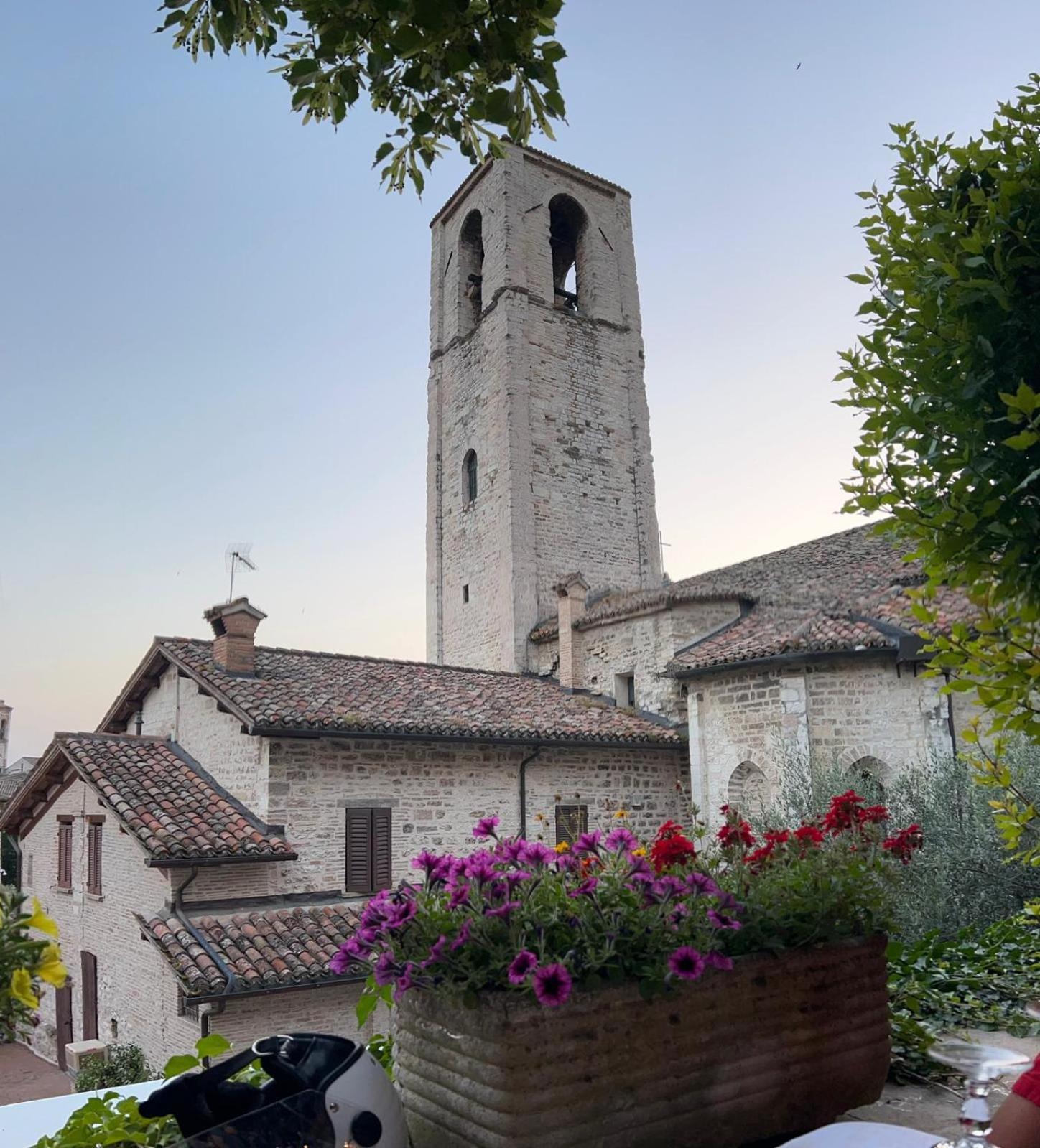La Dimora Di Pietra Lägenhet Gubbio Exteriör bild